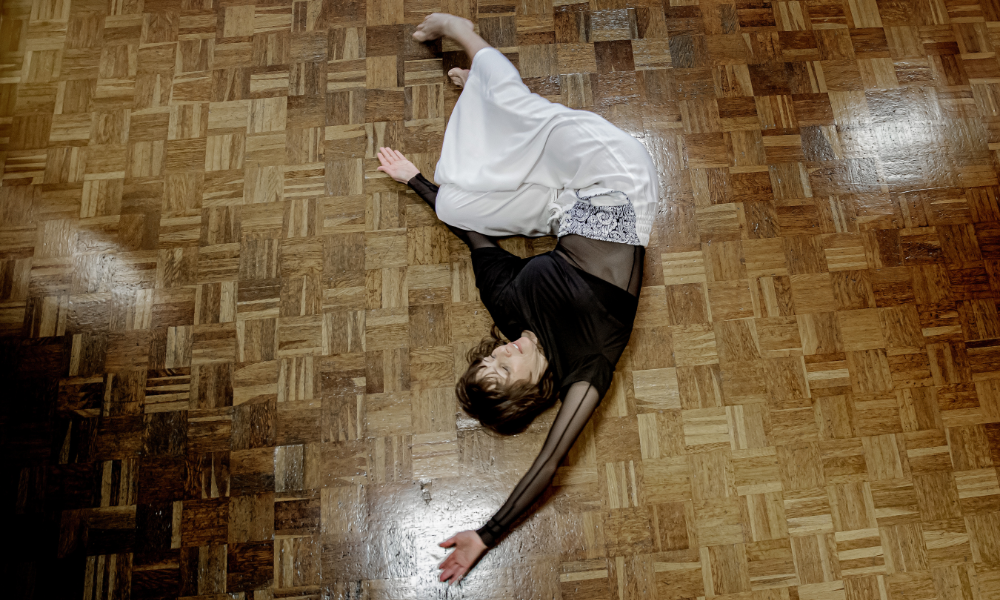 ¿Por qué meditar en movimiento?:  Metodología MOMANA de “Meditación en Movimiento: Yoga y Danza».